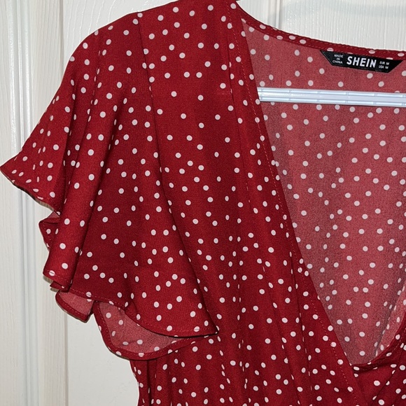 SHEIN Shorts Romper - Picture 3 of 3